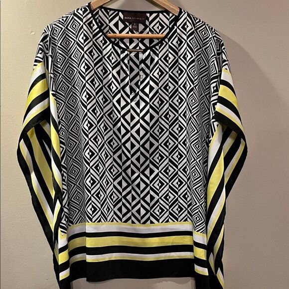 Dana Buchman Black and White Geometric Top with Yellow Accents - Picture 1 of 8